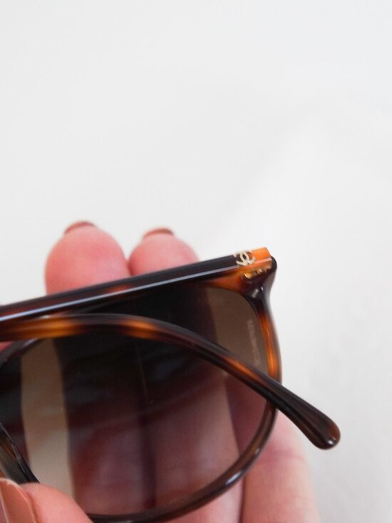 CHANEL SUNGLASSES IN BROWN TORTOISE main image 6